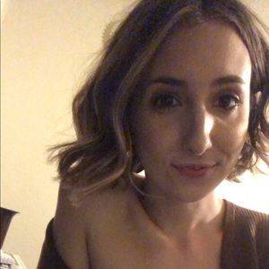 Meet your Posher, Madelyn